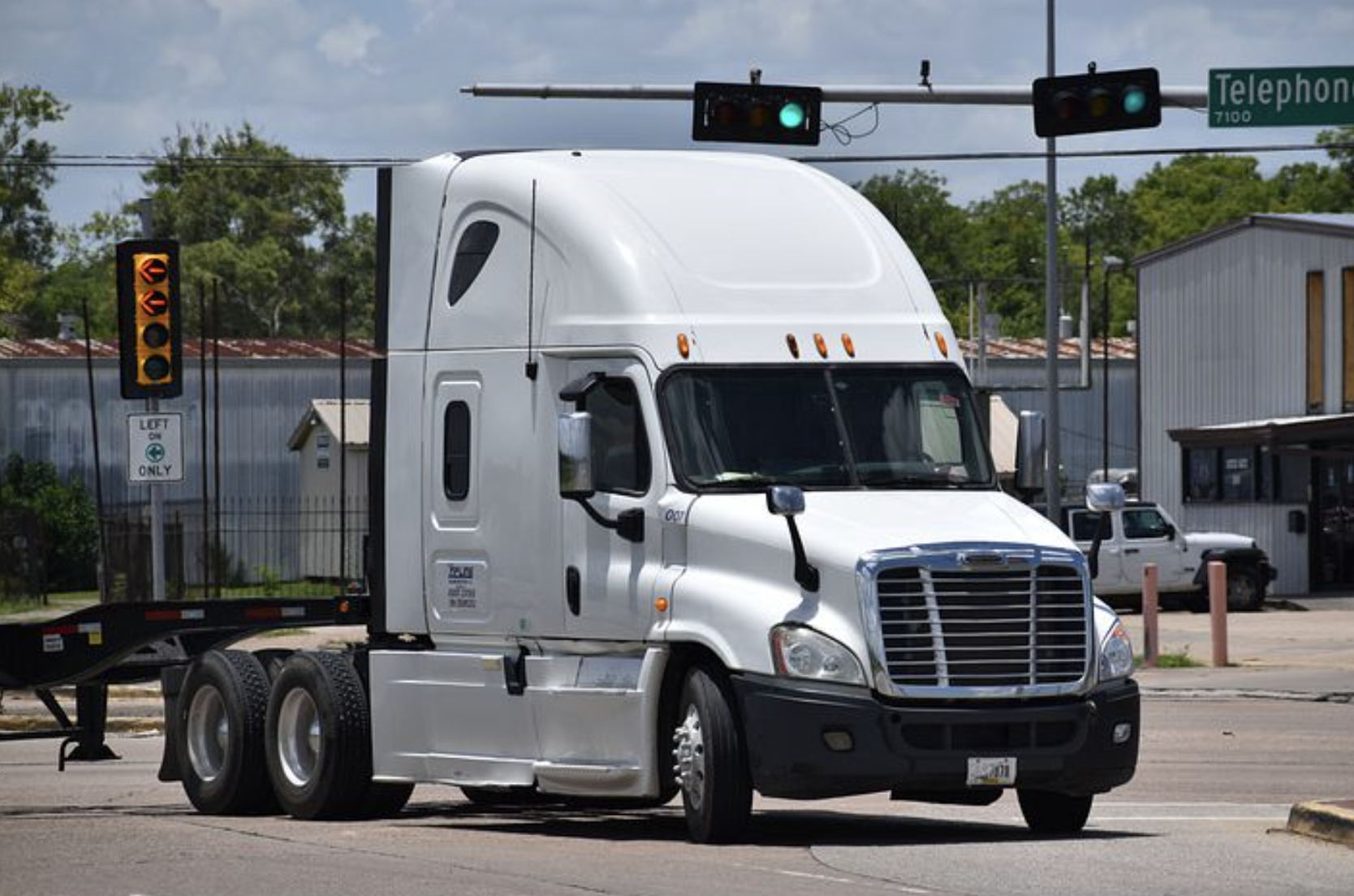 this image shows semi truck repair services in Brownsville, TX